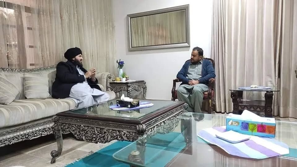 Instagram post from chura_shareef. This post is in position 6.