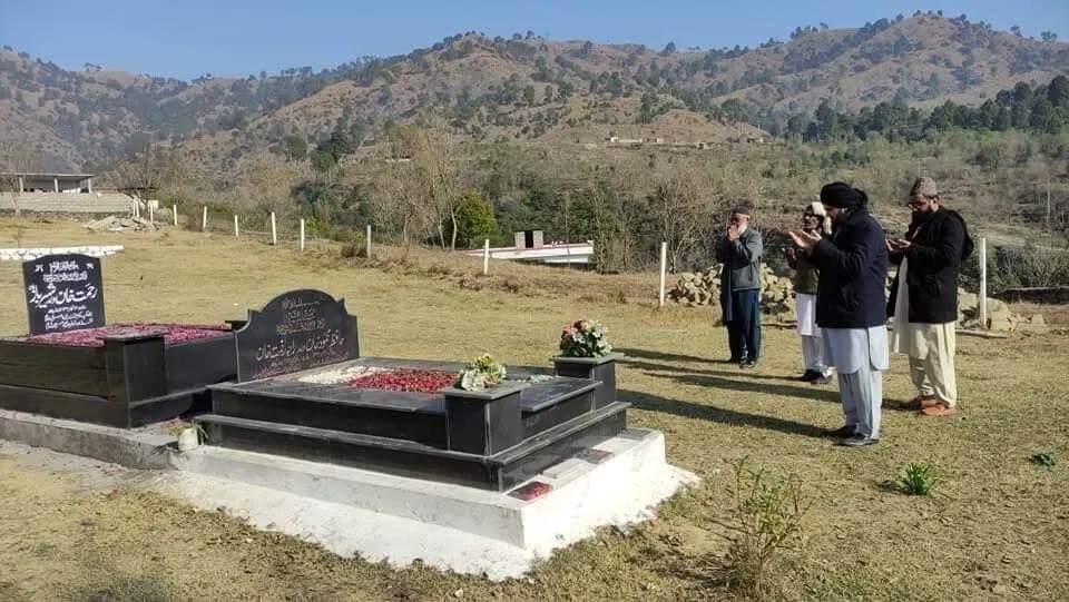 Instagram post from chura_shareef. This post is in position 4.