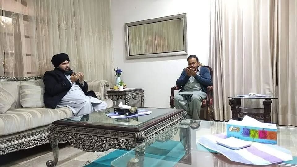 Instagram post from chura_shareef. This post is in position 8.