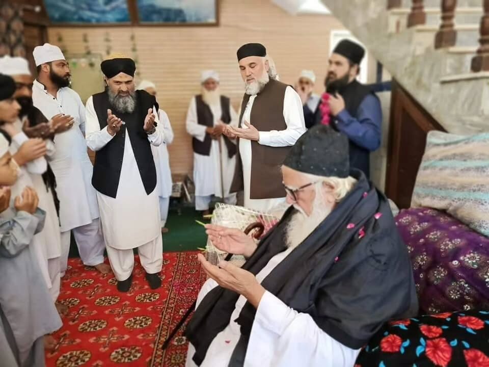 Instagram post from chura_shareef. This post is in position 8.