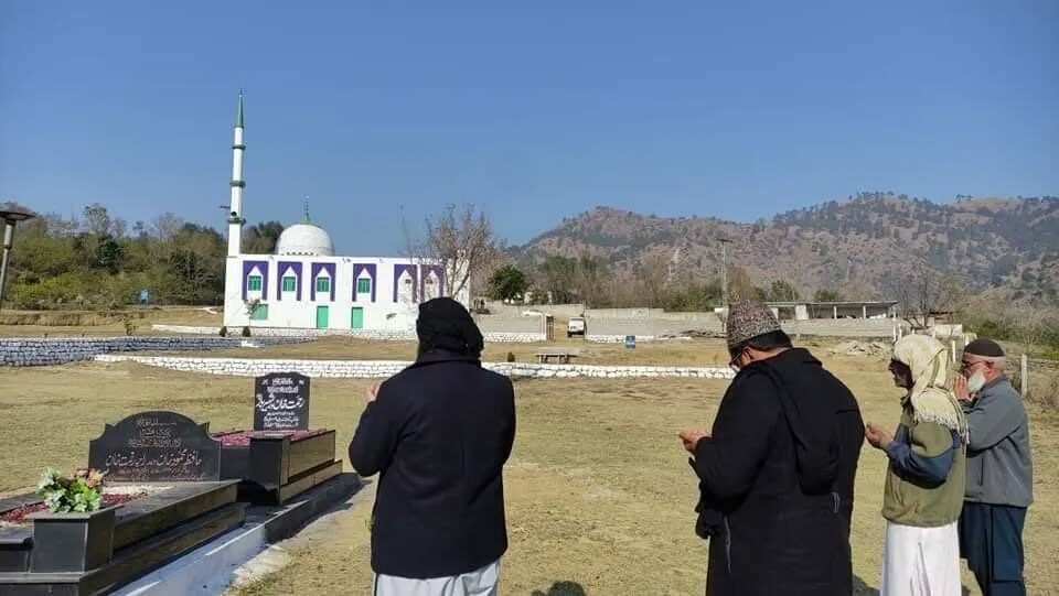 Instagram post from chura_shareef. This post is in position 1.